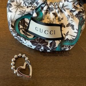 Beautiful Gucci ring size 6